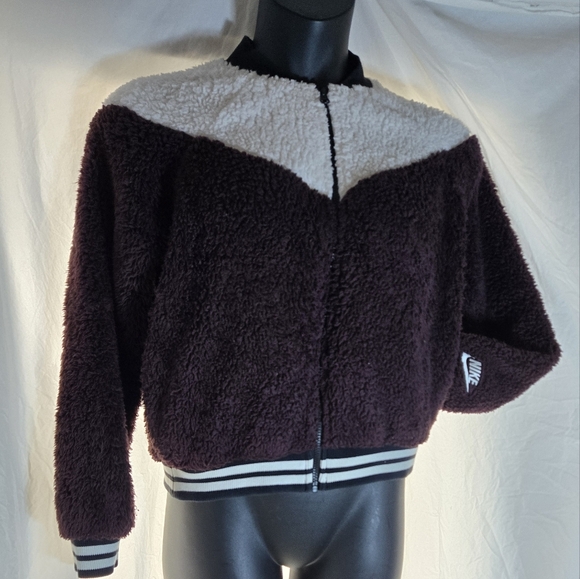 Cropped Teddy Nike Jacket - Picture 3 of 9
